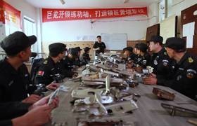 天门开锁培训大教室，备有很多教具